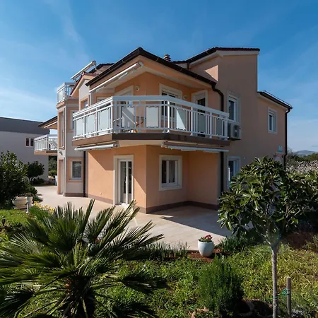 Nikaroni-2 By Interhome Appartement *