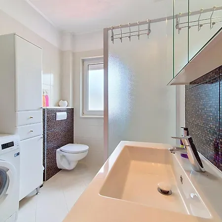 Apartament Nikaroni-2 By Interhome *